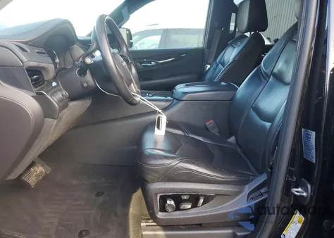 2016 Cadillac Escalade Platinum z USA, uszkodzony, nr VIN 1GYS4DKJ3GR122054